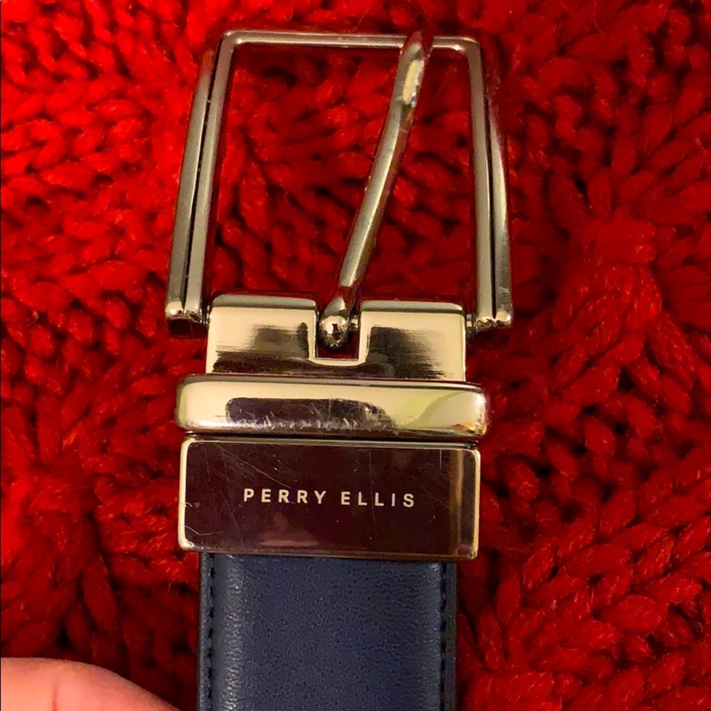 Men’s Perry Ellis reversible belt size 42